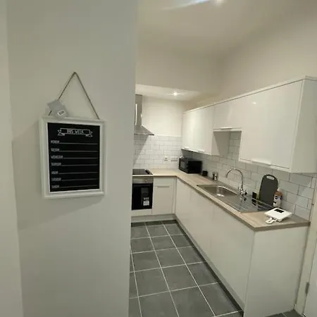 Flat For 5 George Street Center Gs104